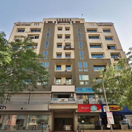 גנדהינאגר Hotel President Inn By Sky Stays מראה חיצוני תמונה