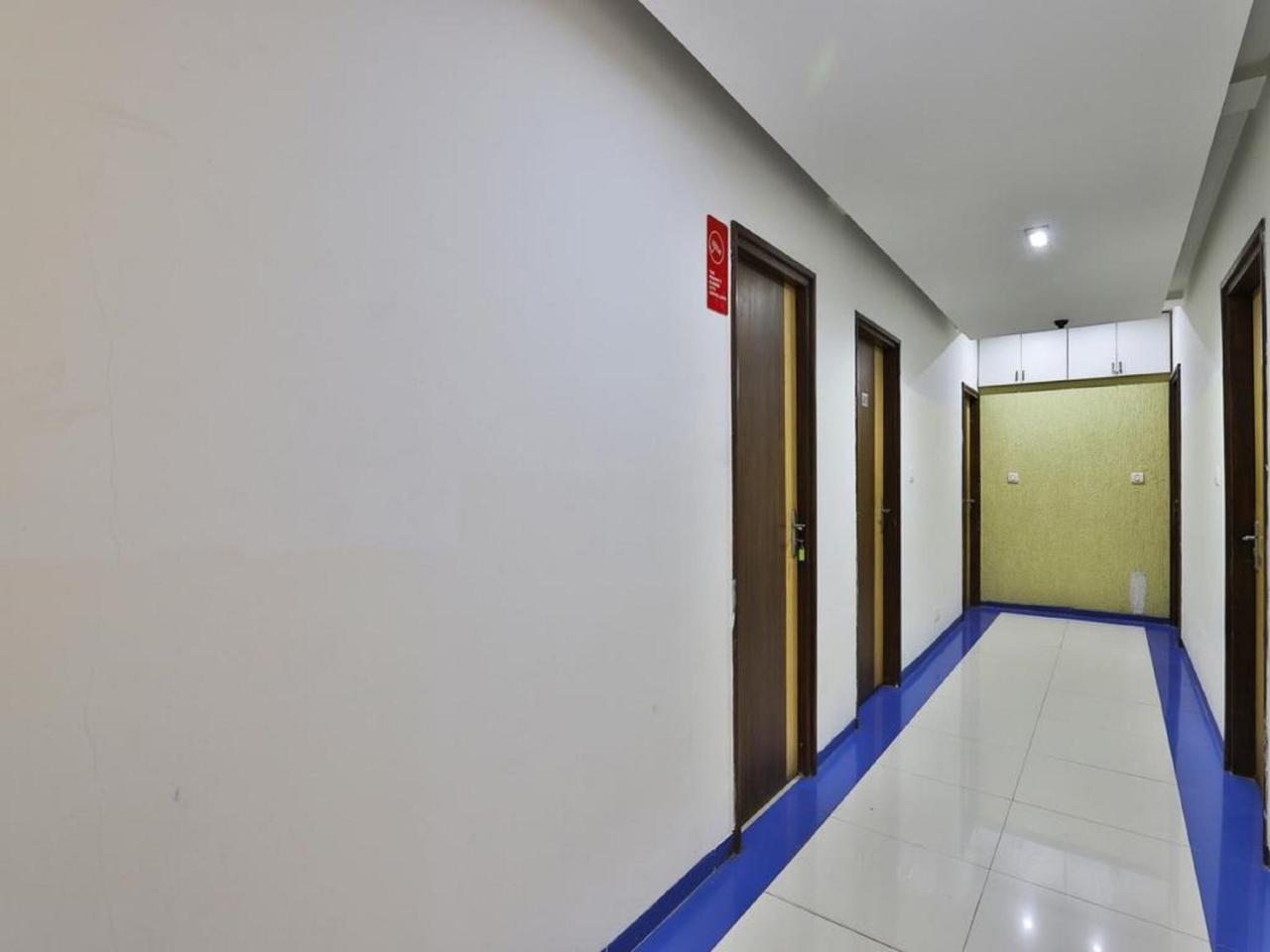 גנדהינאגר Hotel President Inn By Sky Stays מראה חיצוני תמונה