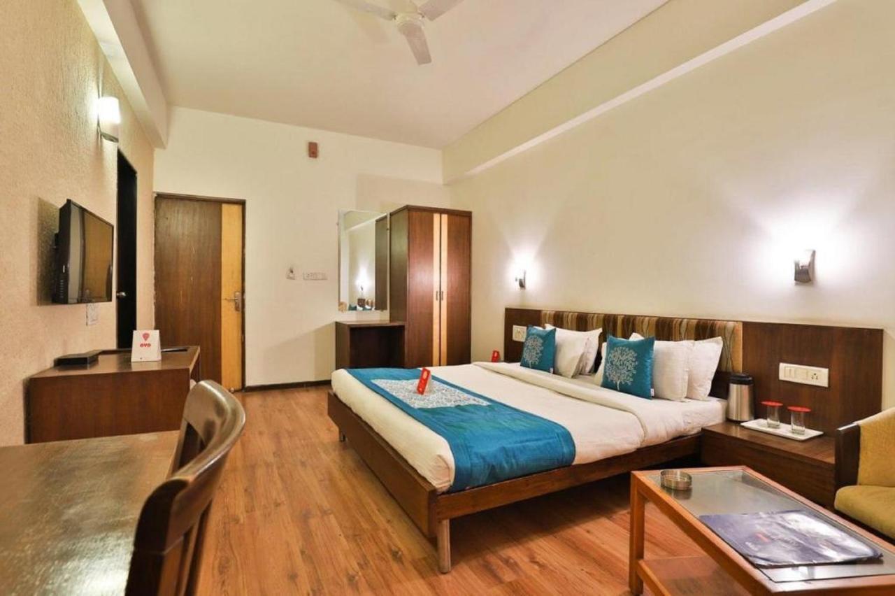 גנדהינאגר Hotel President Inn By Sky Stays מראה חיצוני תמונה